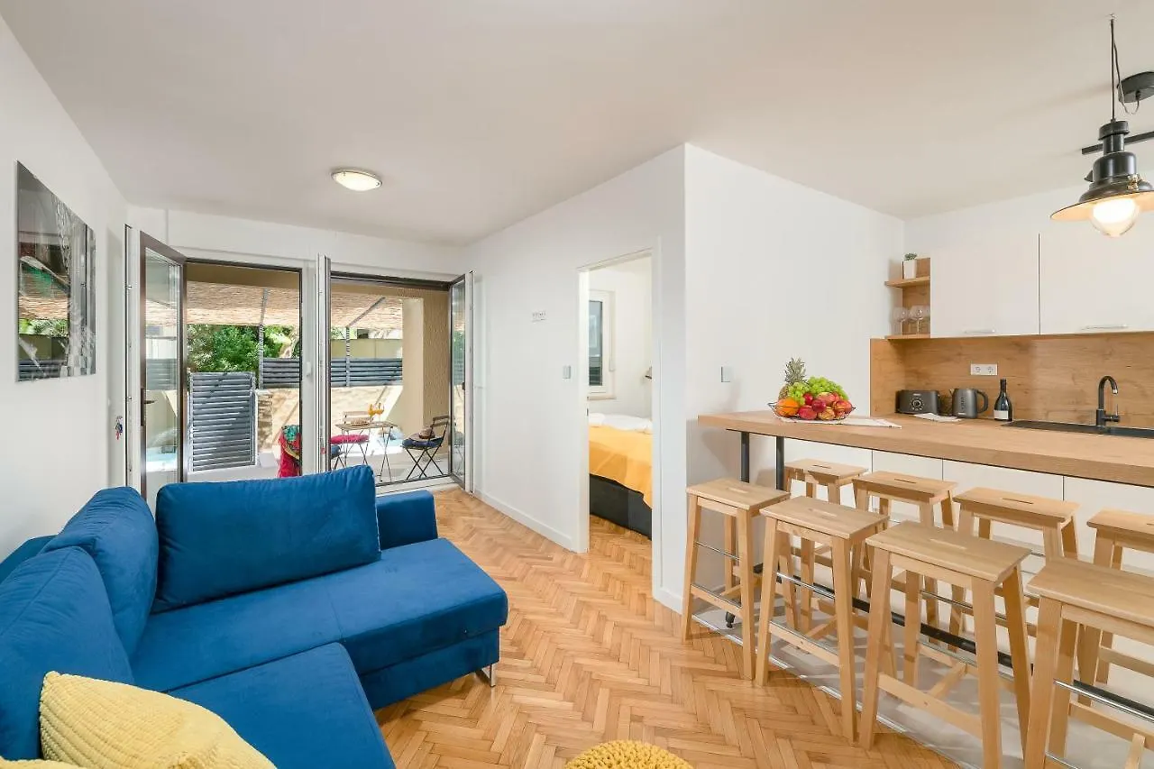 Apartments And Rooms Daisy Split 0*,  Croatia